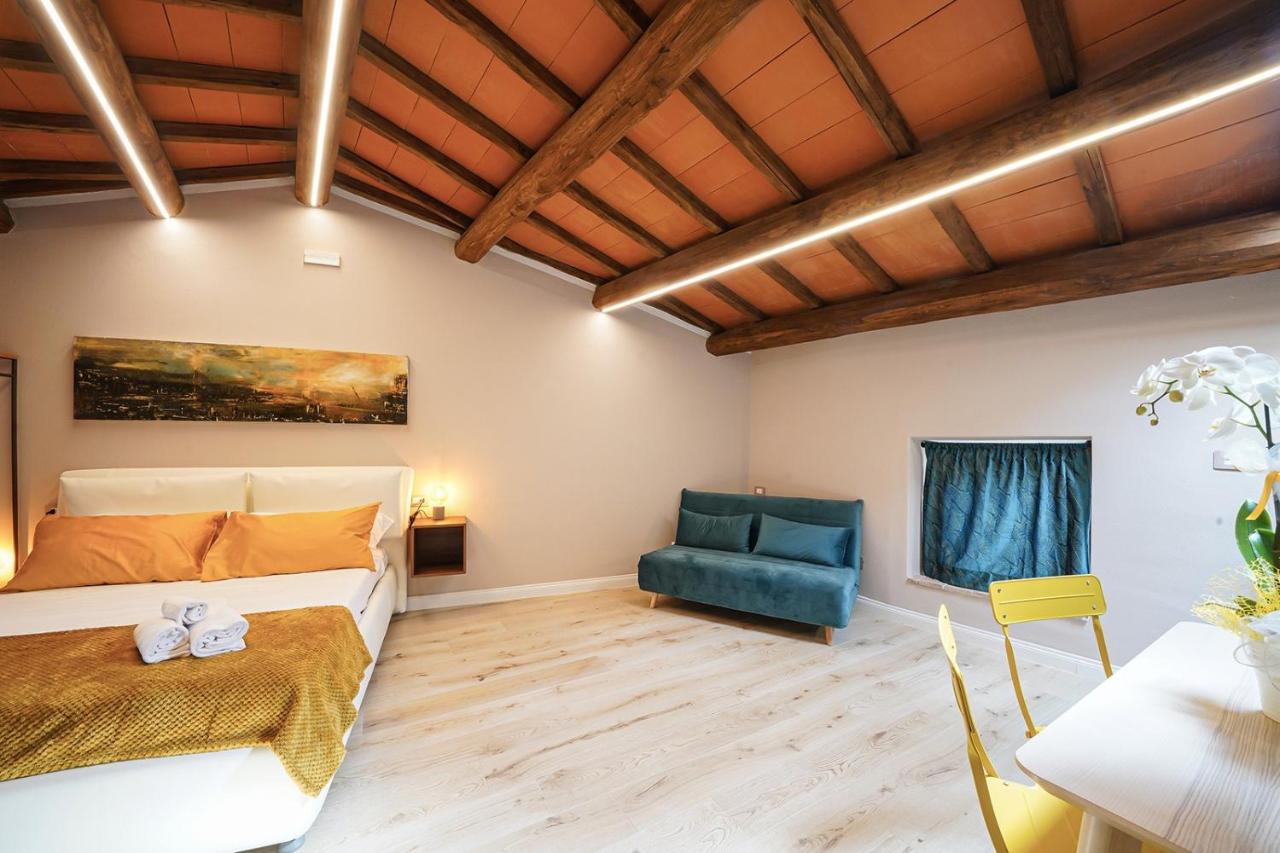 Monolocale con Balcone — foto 1 di 9